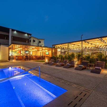 Eden Gardens Hotel Accra Exteriör bild
