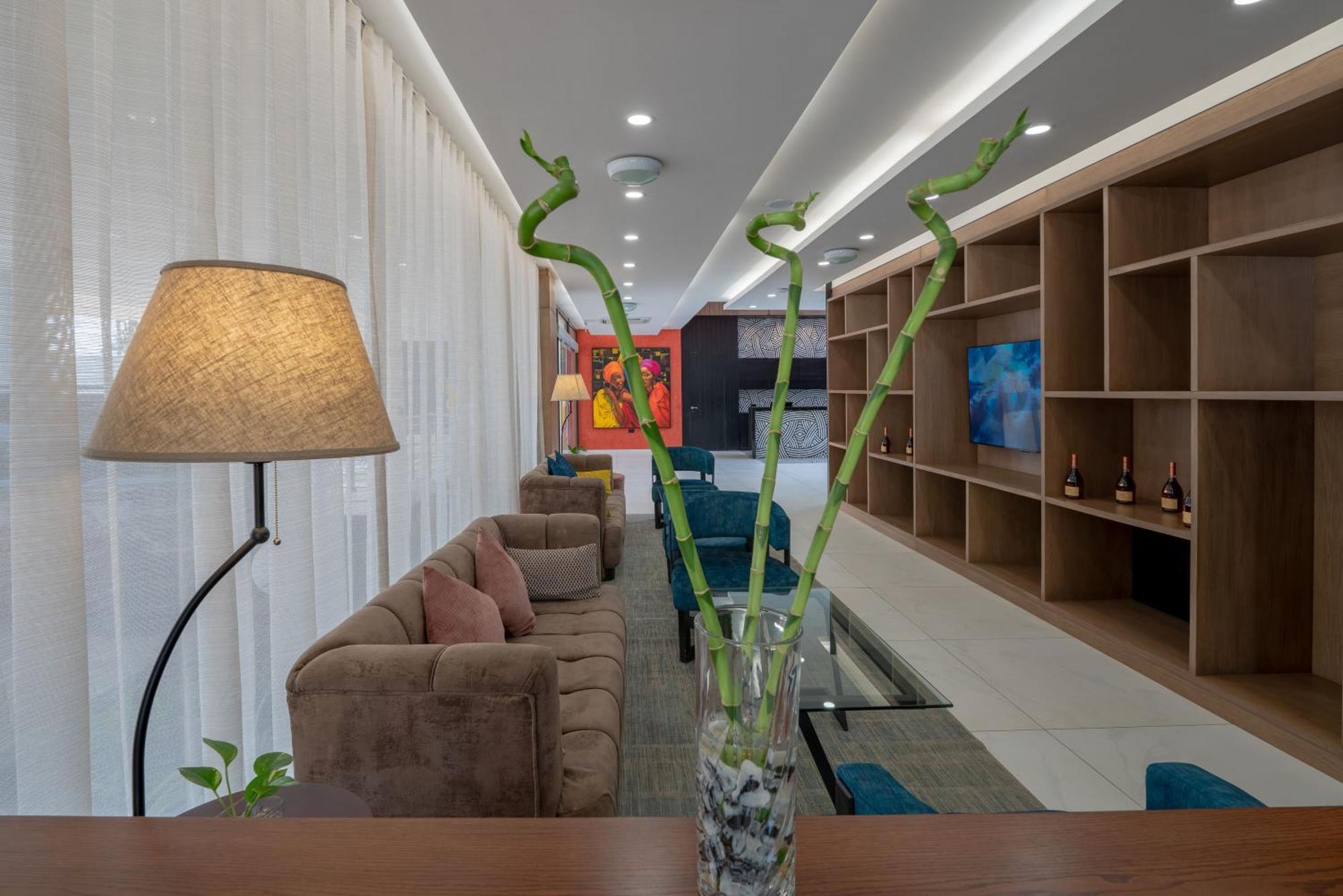 Eden Gardens Hotel Accra Exteriör bild